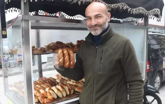 Taşova'da 'Askıda Simit' Uygulaması Başladı