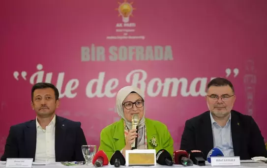 AK Parti Genel Başkan Yardımcısı Belgin Uygur, İzmir'de konuştu Açıklaması