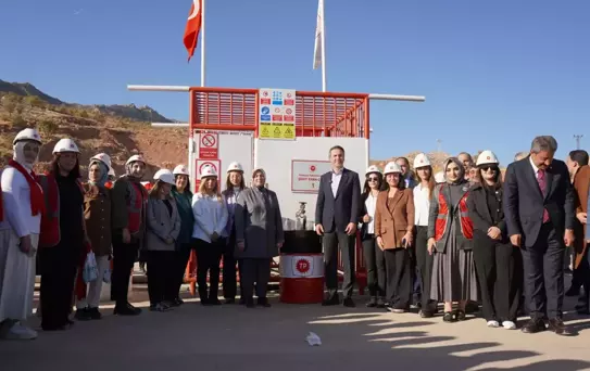 Bakan Bayraktar: Kendi petrolünü, doğal gazını üreten Türkiye, çok daha güçlü bir ülke olacak (2)