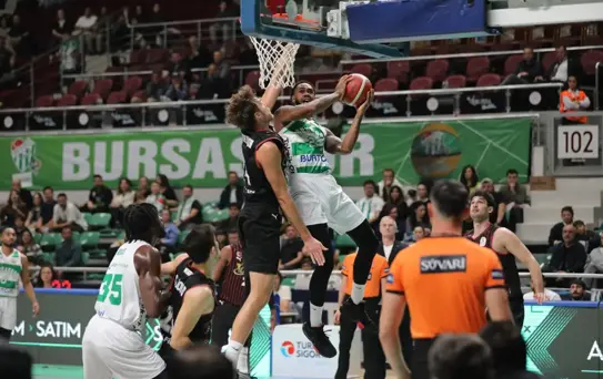 Bursaspor Basketbol, Glint Manisa'yı Yendi