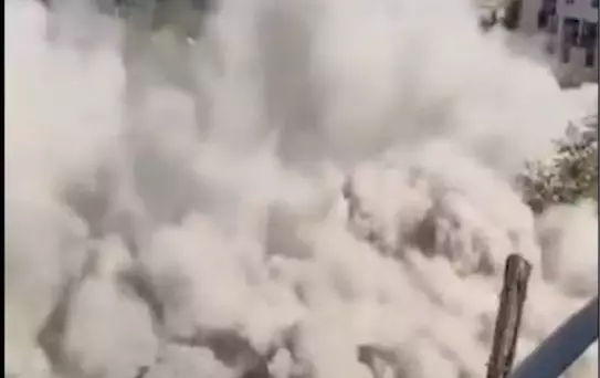 Diyarbakır'da Yıkım Anında Bina Çöktü