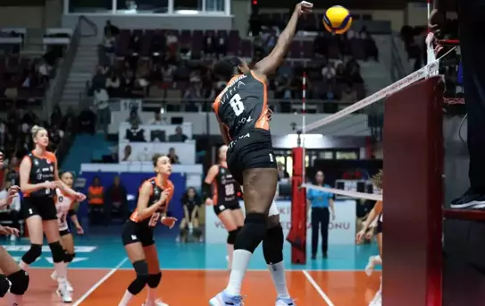 Eczacıbaşı Dynavit 3-0 Kazandı