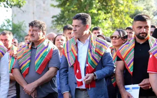 İsmet Atlı Karakucak Güreşleri Kortej Yürüyüşüyle Başladı