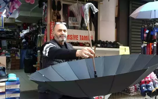 İzmit'te Tek Şemsiye Tamircisi: Ali Osman Aydın