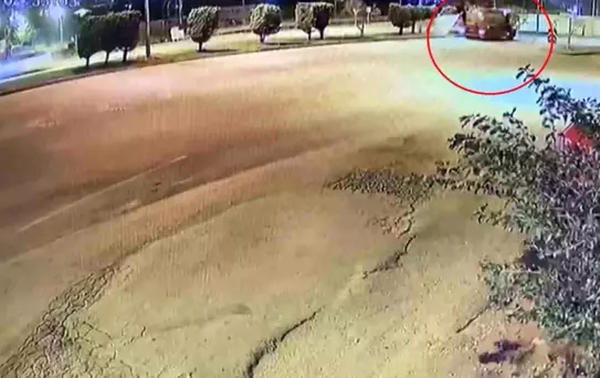 Hatay'da Kamyonet-Su Tankeri Kazası: Sürücü Hayatını Kaybetti