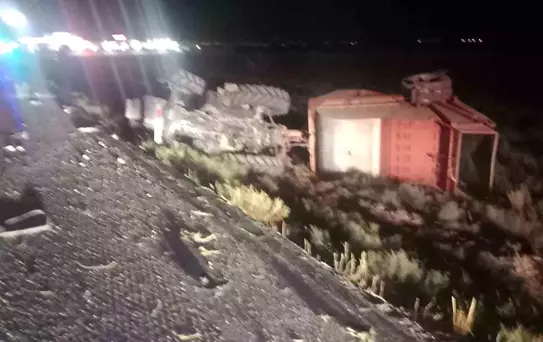 Karapınar'da Tır Traktöre Çarptı, Sürücü Yaralandı