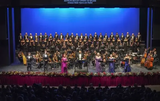 Antalya DOB'da Yevgeni Onegin Prömiyeri