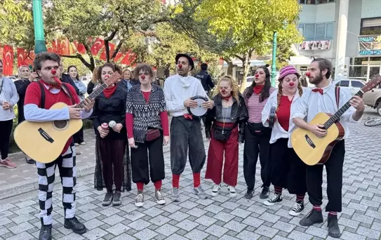 4. Borçka Tiyatro Festivali Başladı