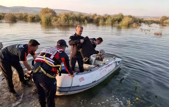 Batman'da Baraj Suyuna Mahsur Kalan Aile Kurtarıldı