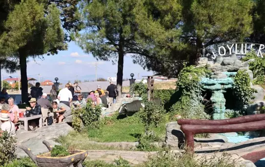 Yabancı Turistler Pamukkale'de Türk Mutfağına Hayran Kaldı