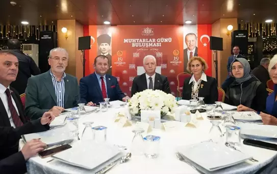 İstanbul Valisi Gül, kentte görev yapan muhtarlarla bir araya geldi