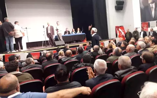 CHP Kars İl Kongresi'nde 'Şaibe' İddiaları Gerginliğe Neden Oldu