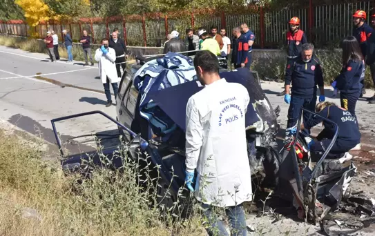 Sivas'ta Trafik Kazası: 1 Ölü, 1 Yaralı