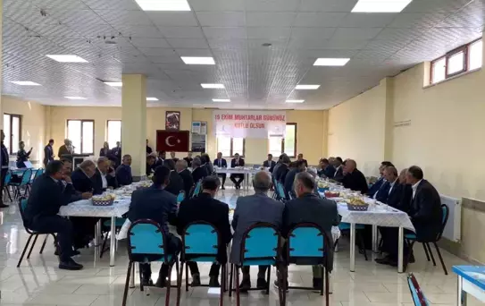 Kars'ın Arpaçay Kaymakamı Muhtarlarla Buluştu