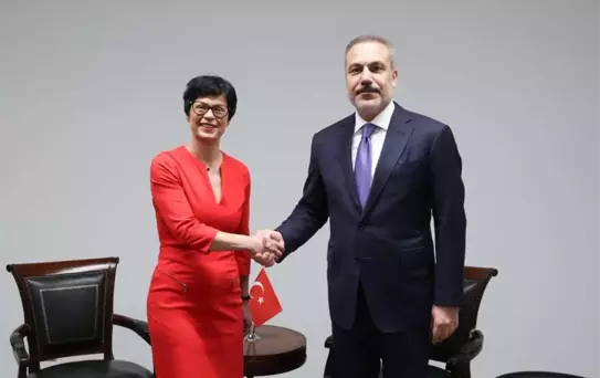 Fidan, Lüksemburg'da AB Komiseri ile Görüştü
