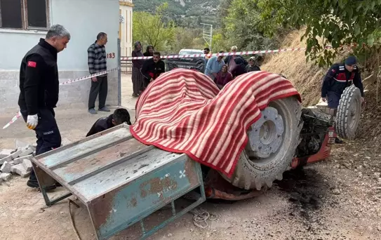 Traktör Devrildi, Sürücü Hayatını Kaybetti