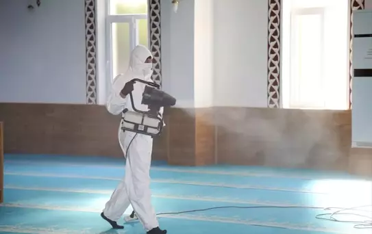 Çubuk'ta Camilerde Dezenfeksiyon Çalışması