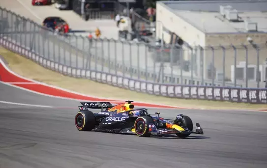 Verstappen ABD Grand Prix'sini Kazandı