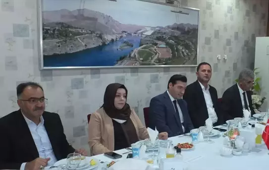Keban'da Köylere Hizmet Toplantısı