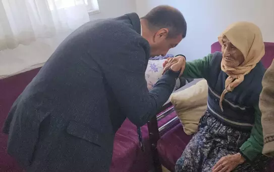 Yaşlılara Destek Projesi: Yalnız Değilsiniz