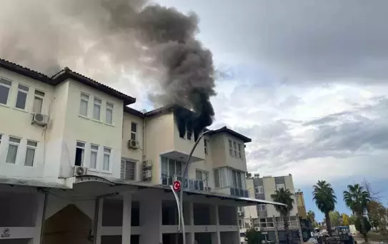 Antalya'da Yangın, Evi Küle Çevirdi