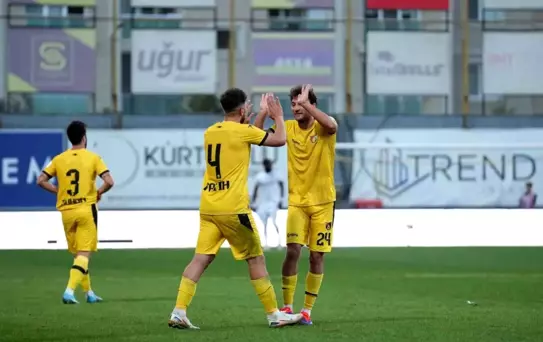 Emrecan Uzunhan İlk Golünü Attı