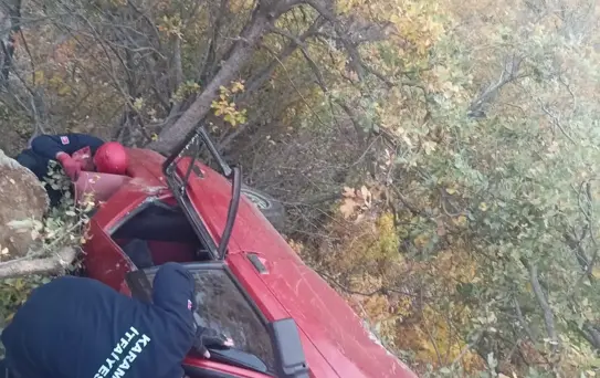 Karaman'da otomobil şarampole devrildi: 3 yaralı