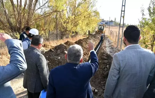 Başkan Büyükkılıç, Sarız'da Altyapı ve Ulaşım Yatırımlarını İnceledi