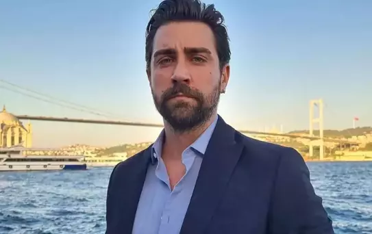 Çağlar Ertuğrul'dan bornozlu fotoğraf açıklaması: Oltaya gelenler olmuş
