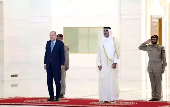 Cumhurbaşkanı Erdoğan, Katar Emiri Al Thani ile görüştü