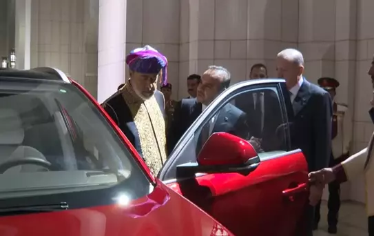 Cumhurbaşkanı Erdoğan, Umman Sultanı'na Togg Hediye Etti