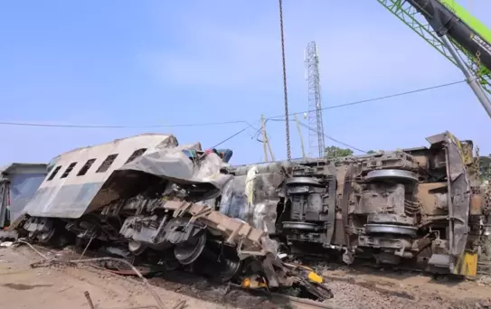 Etiyopya'da Tren Kazası: 15 Ölü