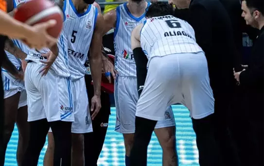 Petkimspor, AEK'ya Yenildi