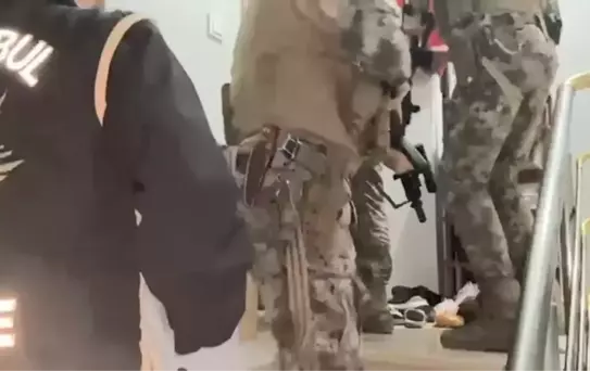 İstanbul'da Suç Örgütü Operasyonu: 30 Tutuklama