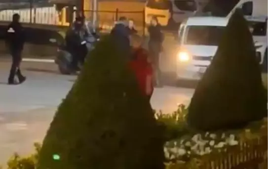Kastamonu'da İşten Çıkarılan İşçi, Belediye Önünde Kendine Zarar Verdi