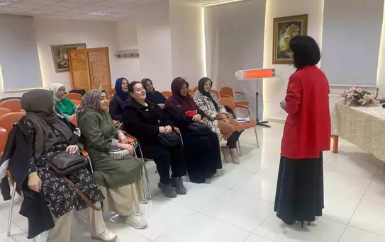 Pursaklar Belediyesi'nde Kadınlara Özel Farkındalık Eğitimleri Başladı