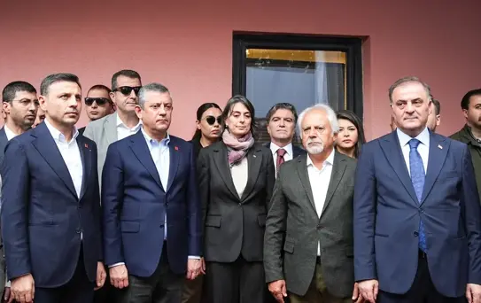 CHP, 47 Yıl Sonra Birinci Parti Oldu