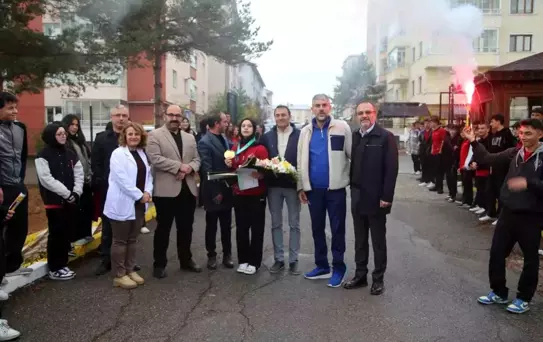 Afra Kılınç'tan Dünya Şampiyonasında İki Altın!