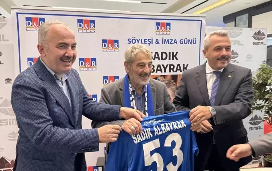 Sadık Albayrak Rize'de Okurlarıyla Buluştu