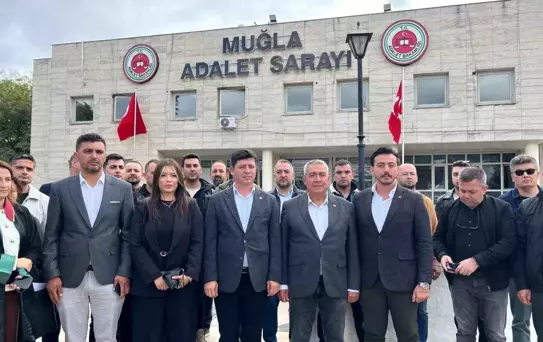 Marmaris Belediye Başkanı Acar Ünlü'nün Yargı Süreci 2026'ya Ertelendi