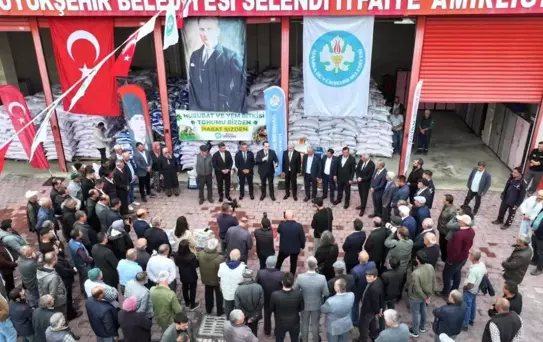 Manisa'dan Üreticilere Destek: Yüzde 75 Hibeli Tohum Dağıtımı Yapıldı