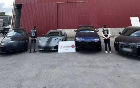 Lüks Araç Kaçakçılığına Operasyon