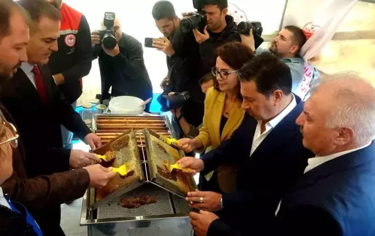 Muğla'da Çam Balı Hasat Şenliği Düzenlendi