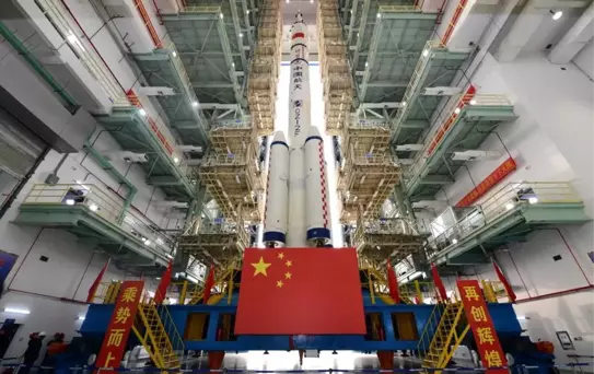 Shenzhou-21 Uzay Aracı Fırlatılıyor