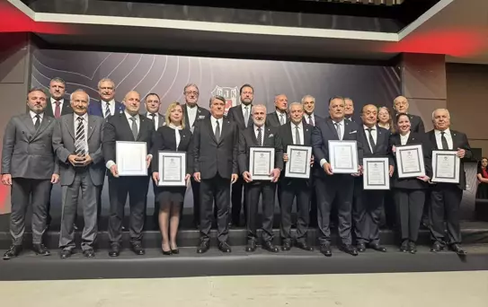 Beşiktaş'ta Yeni Divan Kurulu Mazbatasını Aldı