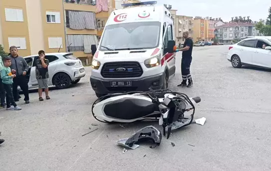 Manavgat'ta Trafik Kazası: Motosiklet Sürücüsü Yaralandı