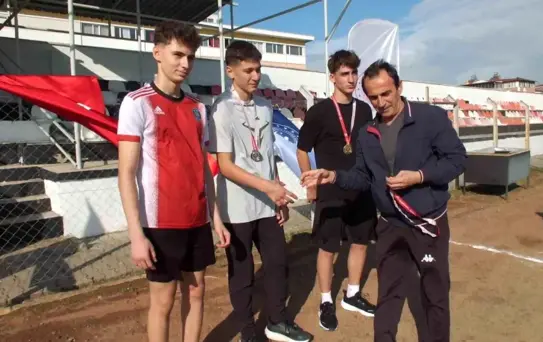 Burhaniye'de Cumhuriyet Kupası Heyecanı