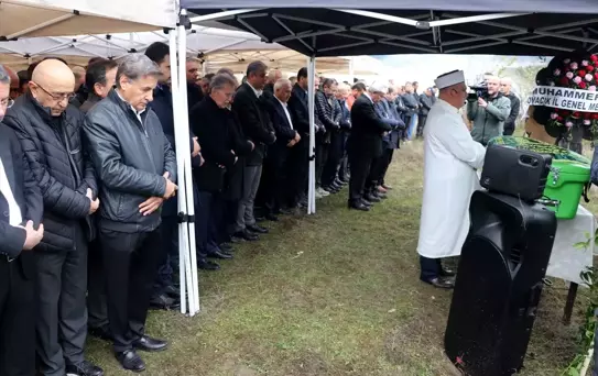Babası Mehmet Ali Şahin'i Kaybetti