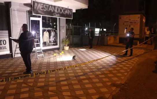 Adana'da Giyim Mağazasına EYP Atıldı