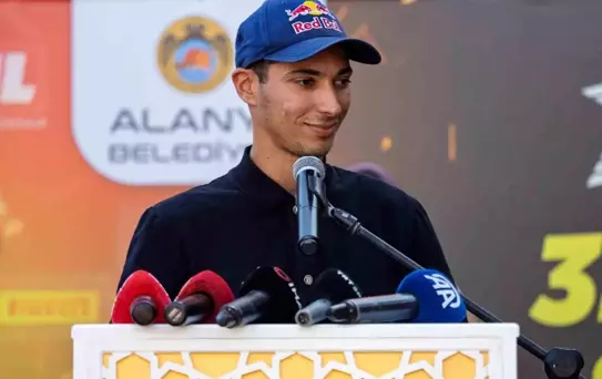 Toprak Razgatlıoğlu, Şampiyonluk Sevincini Alanya'da Kutladı